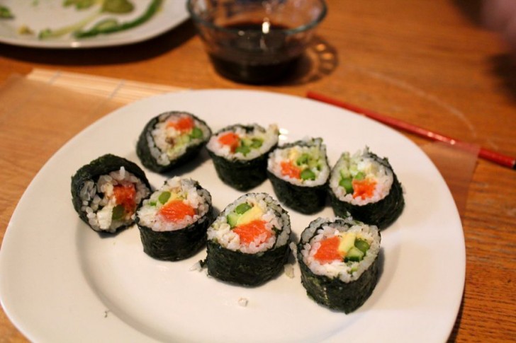Makizushi Sushi Rolls at Home: Serve Up Makizushi Sushi Rolls at Home: Serve Up