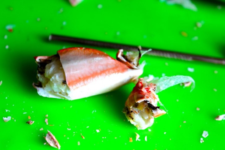 Cleaning Crab Claws: Step-by-Step. Metal pick. Cleaning Crab Claws: Step-by-Step. Metal pick.