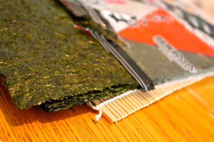 Throw a Sushi Party!: Nori Throw a Sushi Party!: Nori