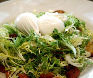 Salads That Eat Like a Meal Salads That Eat Like a Meal